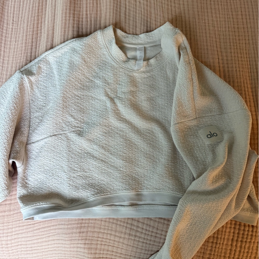 ALO Yoga Cream Textured Pullover